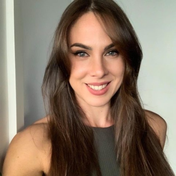 carlyadele19